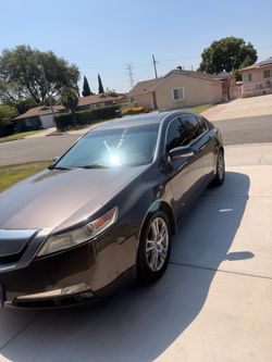 2009 Acura TL clean title asking for $7,000