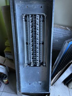 GE Electric PowerGold 200A 40 Space Cicuit Breaker Panel