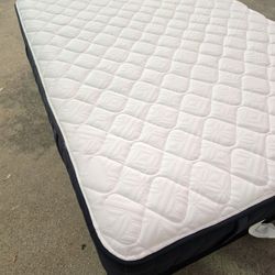Full Sizes Mattress And Box Spring Stearns And Foster 