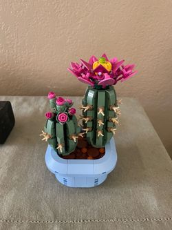 Lego Botanical Flowering Cactus