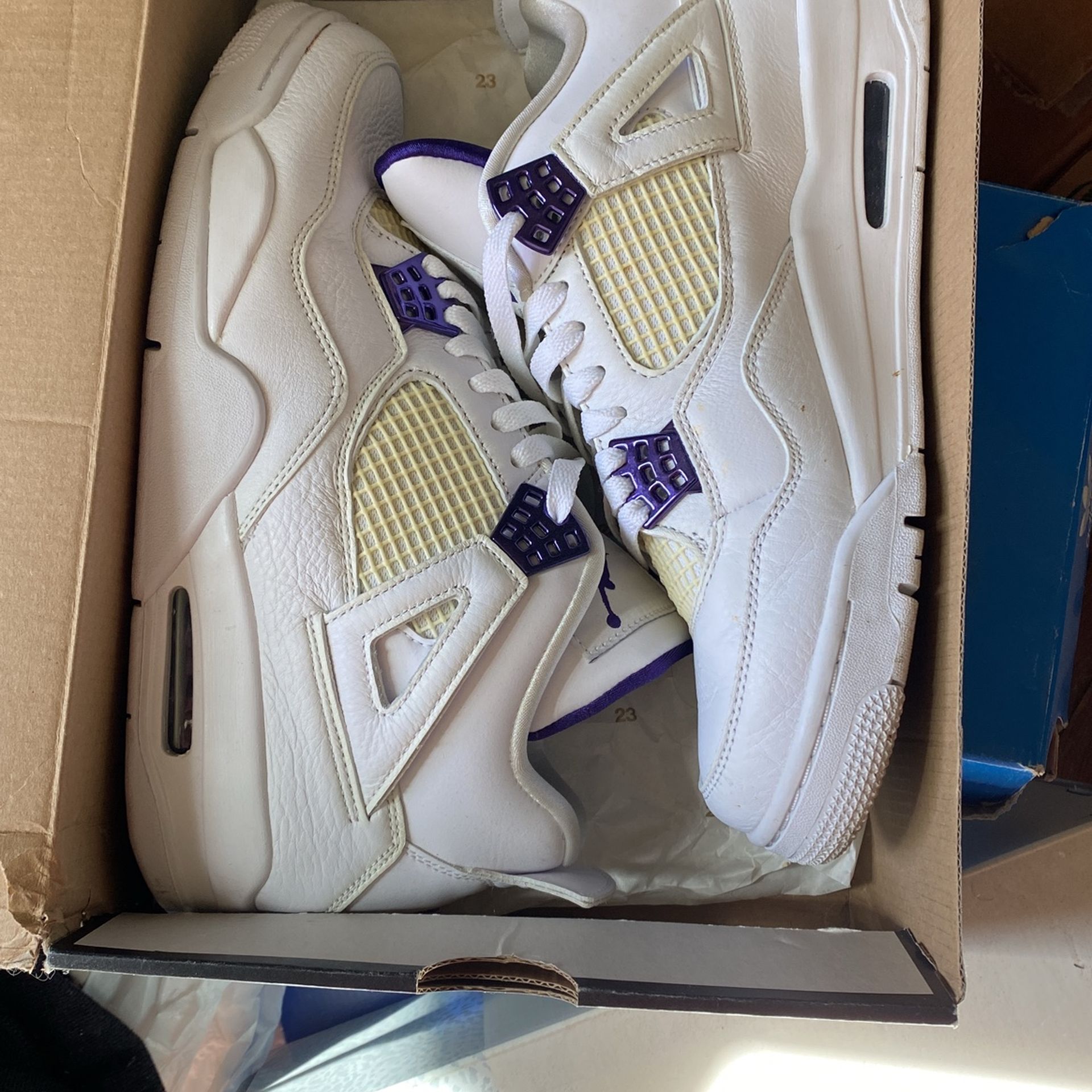 Jordan 4 Metallic Purple Worn A Couple Times Resell Price Is $600