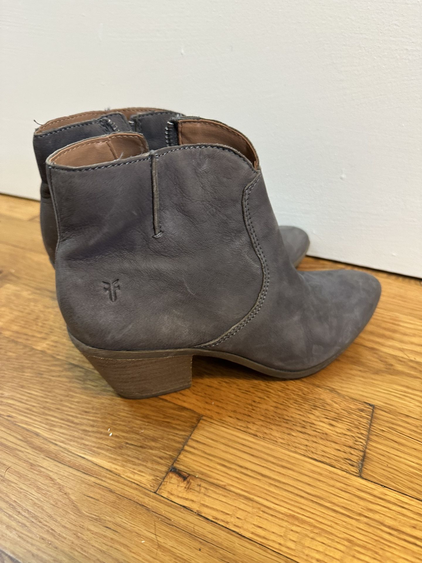 Frye Women Boot Size 6.5
