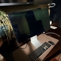 Apple Studio Display 