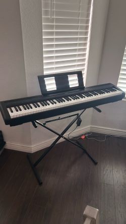 yamaha keyboard, stand and power supply