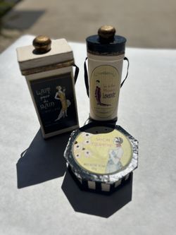 3 Seasons Of Cannon Vanity Decor