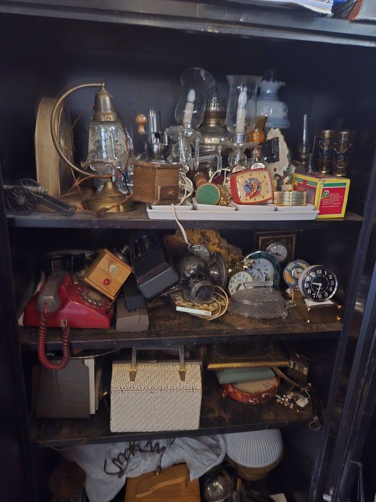 Vintage Stuff 2 Cabinet Full