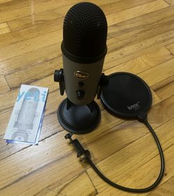 Blue Yeti Microphone with Knox Gear Pop Filter- Used Great Condition