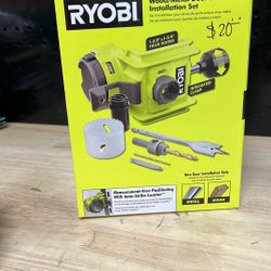 RYOBI Wood/Metal Door Lock Installation Kit with Bi-Metal Hole Saw, Spade Bit, Pilot Bit, and Double Ended Screw Drivng Bit