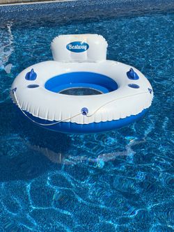Bestway pool float. Pool toy. Excellent condition.