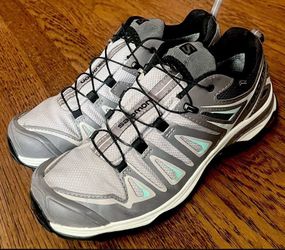 SALOMON TRAIL RUNNING SHOES