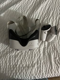 Meta Quest 3 VR Headset with Controllers