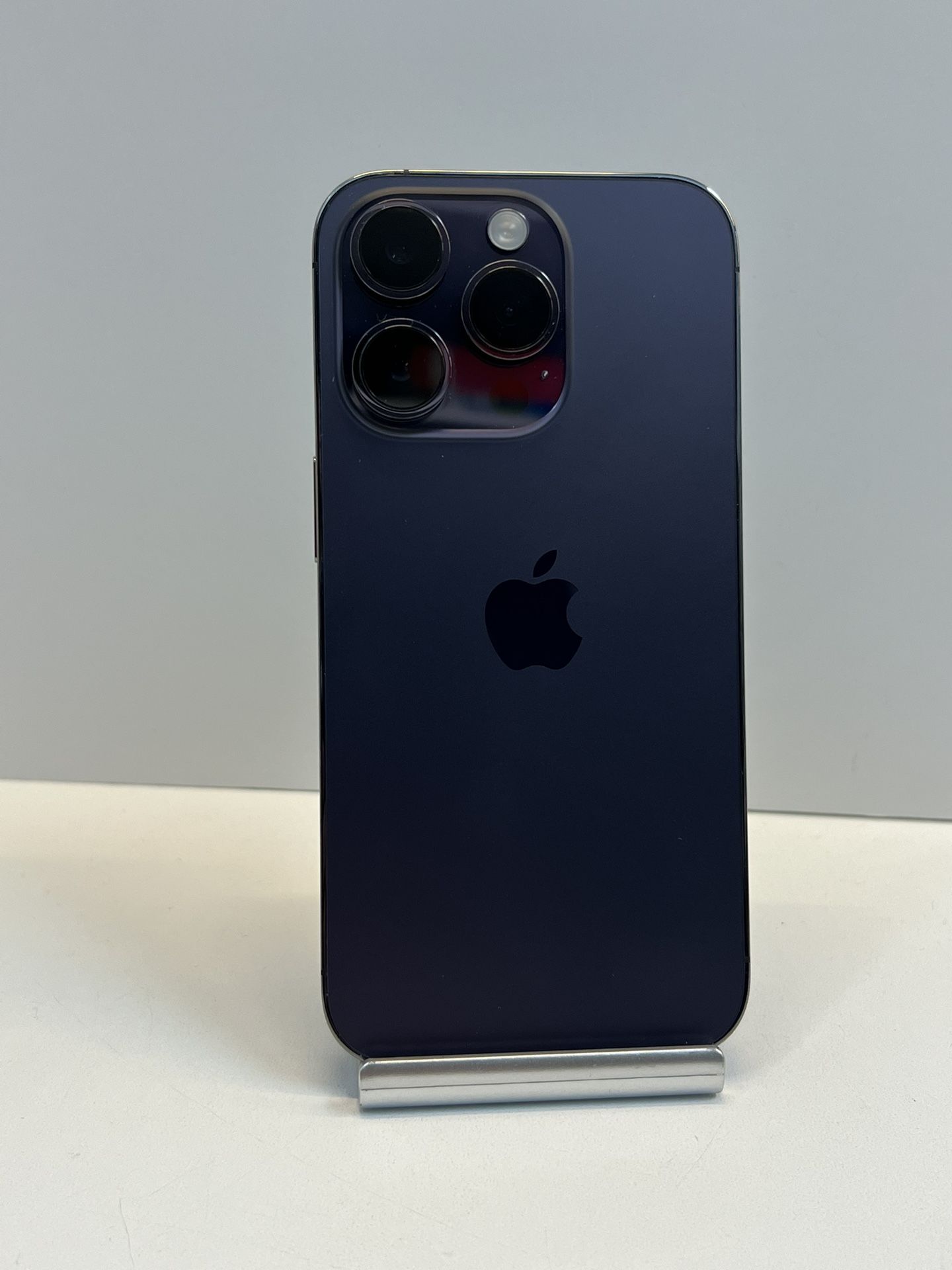 Apple iPhone 14 Pro 128gb. ( Factory Unlocked )