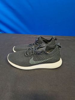 Nike Roshe Two Flyknit V2 Women’s Shoes (Size 6)