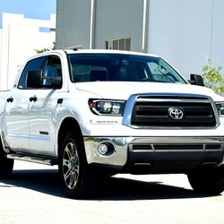 2012 Toyota Tundra CrewMax – 5.7L V8 – Clean & Ready!