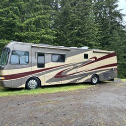 2005 Monoco Windsor