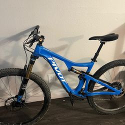 Pivot Mountain Bike with Fox suspension 