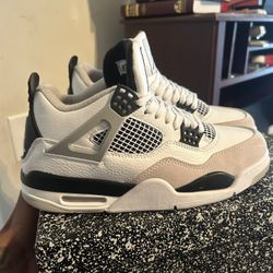 Jordan 4 Military Black 8.5