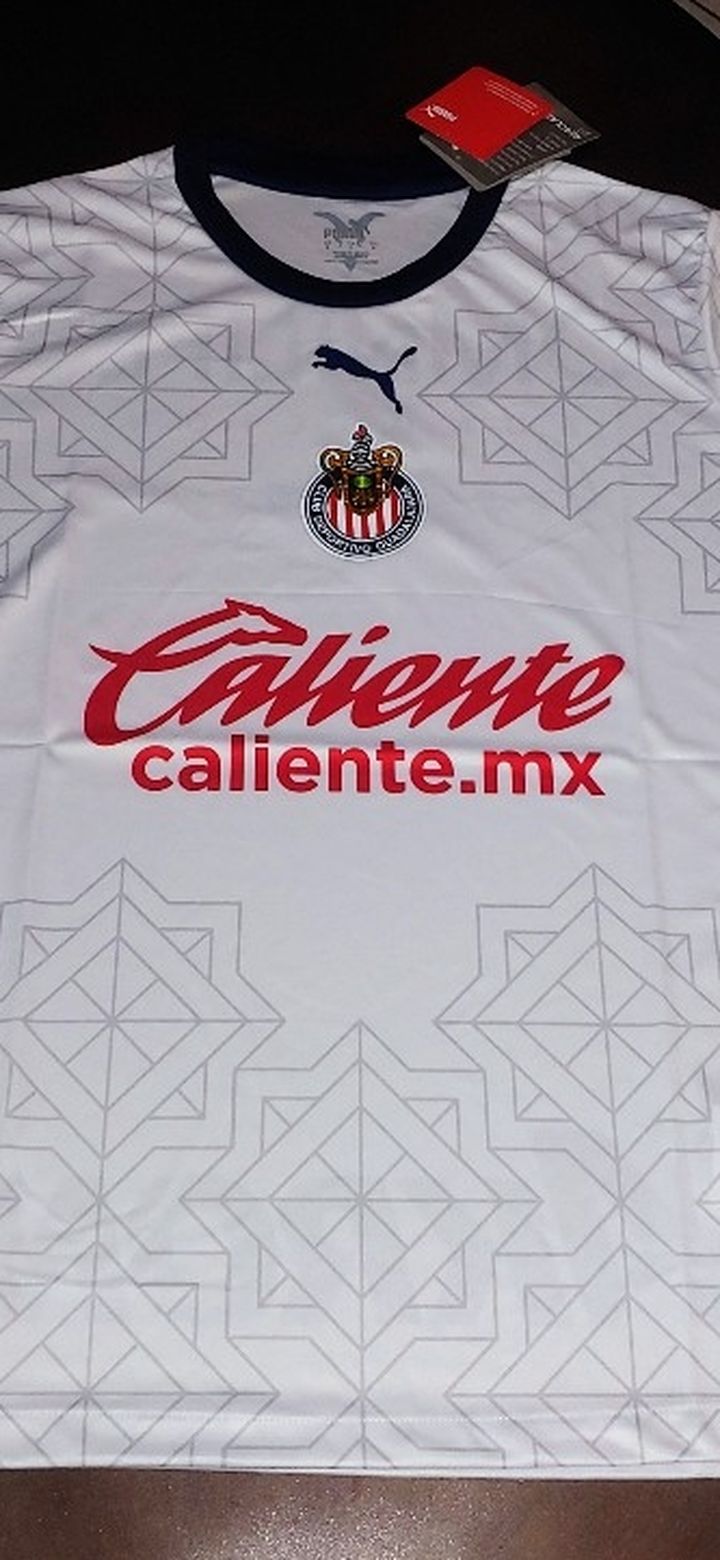Chivas Jerseys New 22-23