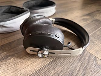 Sennheiser Momentum 3 Wireless Noise Cancelling Headphones - Black