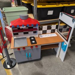 Little Tikes Real Wooden Play Kitchen New