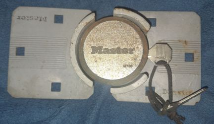 Master lock van trailer lock