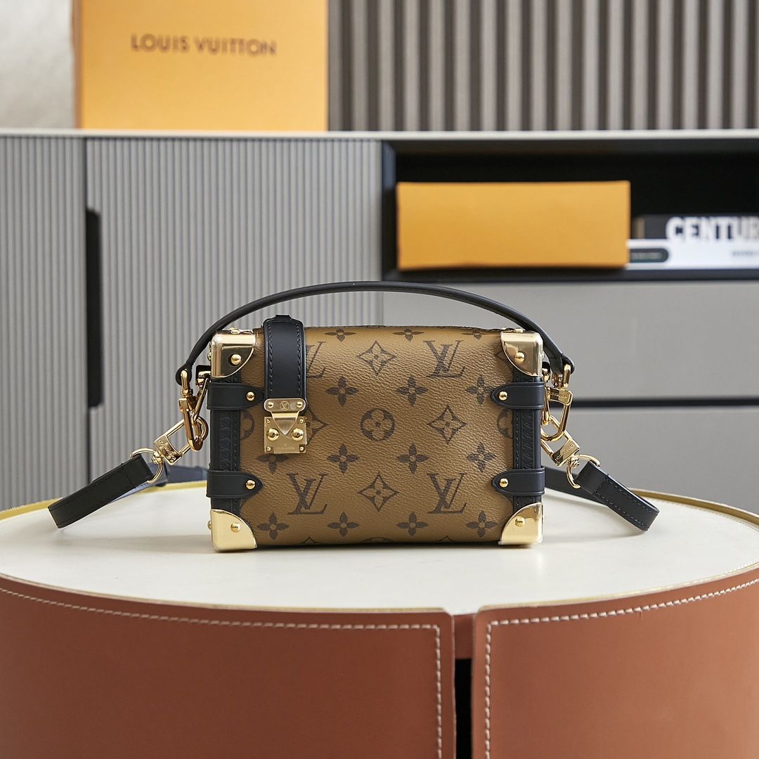 Leather bag