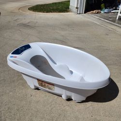 Aquascale 3 in 1 baby bath