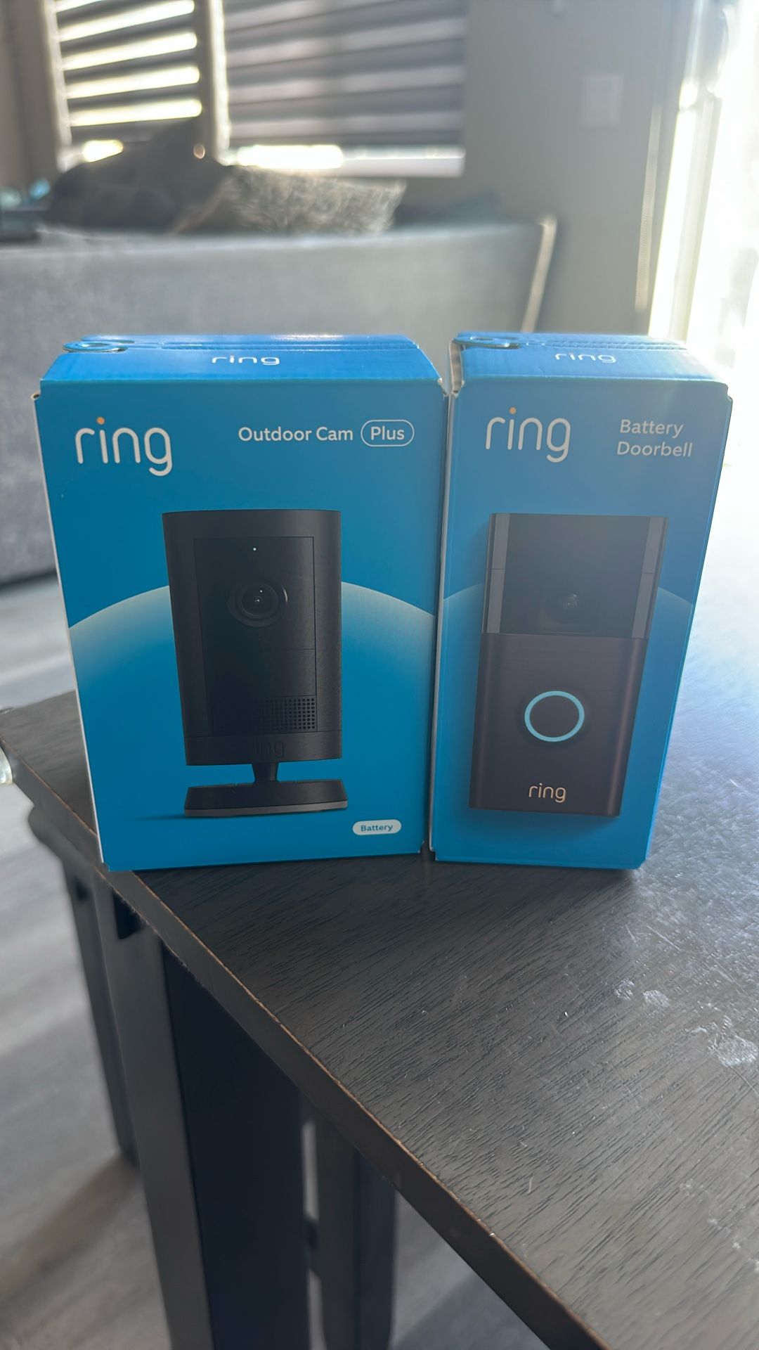 Ring Outdoor Can And Battery Doorbell