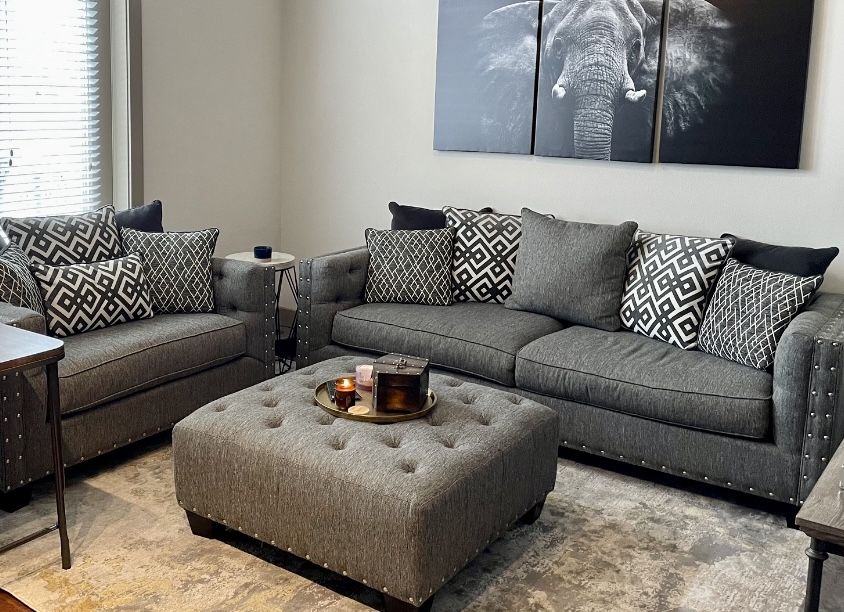 Cindy Crawford Chelsea Hills Gray Sofa, Chair And Ottoman