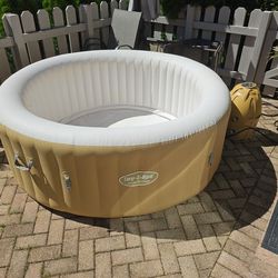 Lay-Z-Spa Inflatable Hot Tub