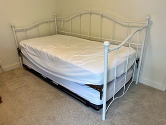 Free twin trundle daybed