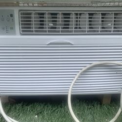 Wall Ac Unit 14000 Btu 220 Voltage 