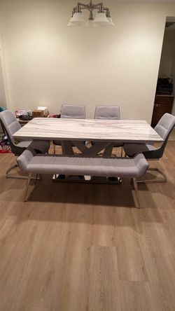 Dining room table