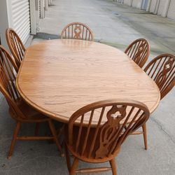 Table W 6 Chairs