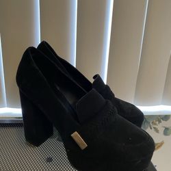 Women's Back Heels Size 7 Ankle High 4.5inch Tall Only Worn 3 Times