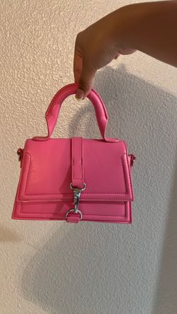 cute fuchsia purse 👛