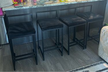 4 bar stools