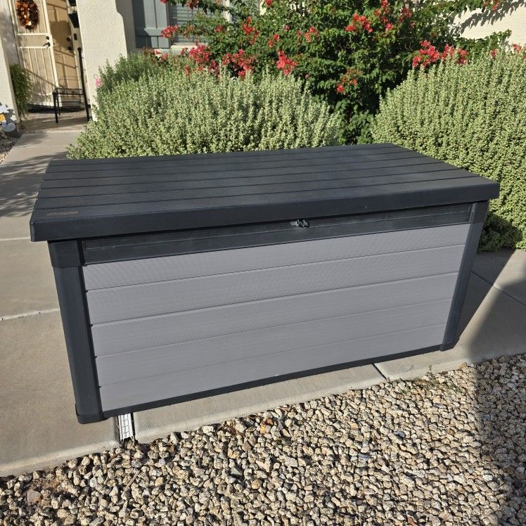 (150 Gallon ) Keter Storage Deck Box / Keter Pool Storage Box / Plastic Storage Box