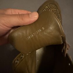 Size 9 Mean Gucci Shoes