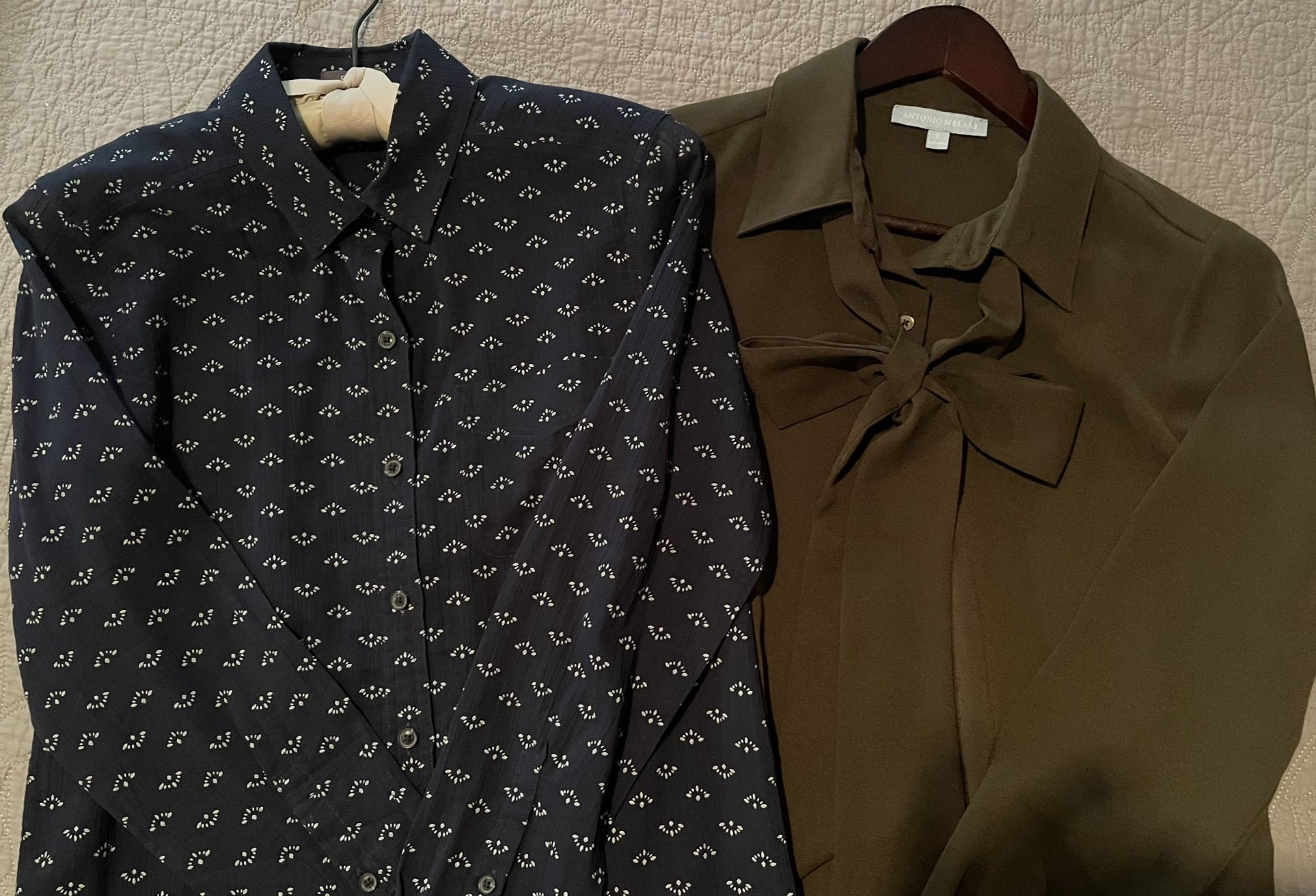 (2) Ladies Blouses, Small. Navy/White, Forest Green