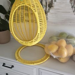 Table Decor  W/lemons