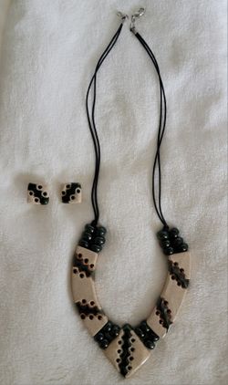 Jewelry Set Earnings and Necklace