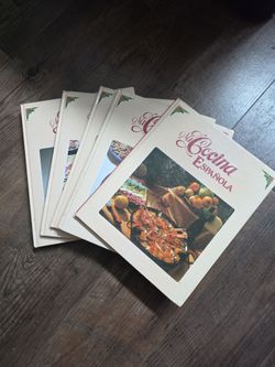Vintage collection hard cover books, MI COCINA