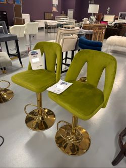 🔥 CLOSEOUT SALE! Modern Green Velvet Bar Stools w/ Gold Base - Set of 2 🔥