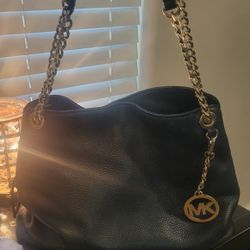 Mk Purse Great Conditon 