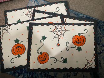 Halloween placemats  excellent condition four pieces