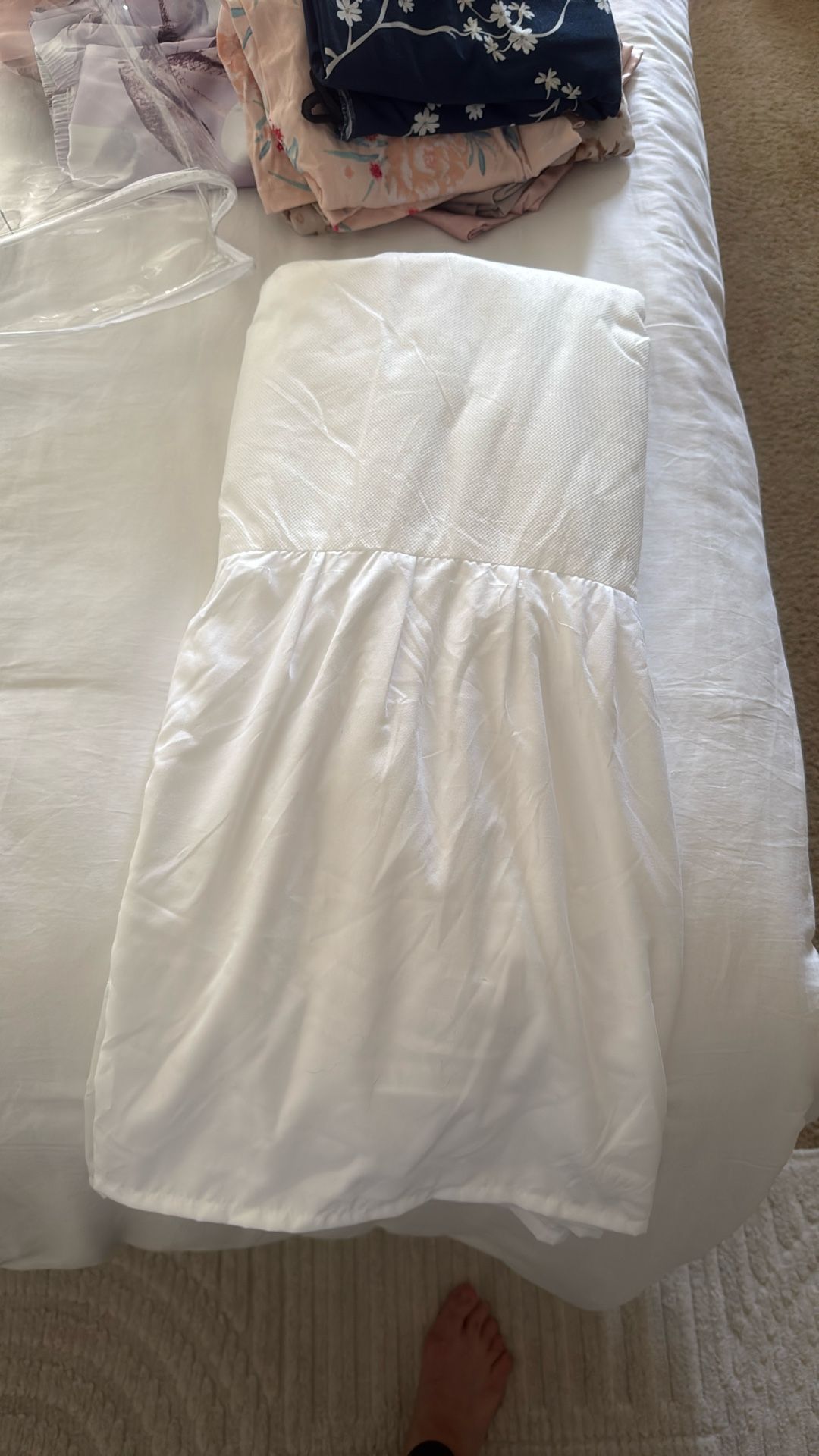 Bed skirt