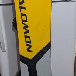 SALOMON Snowboard With Bindings 