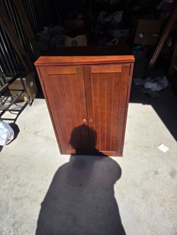 Storage cabinet