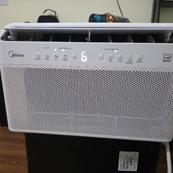 Midea AC Unit 8000btu